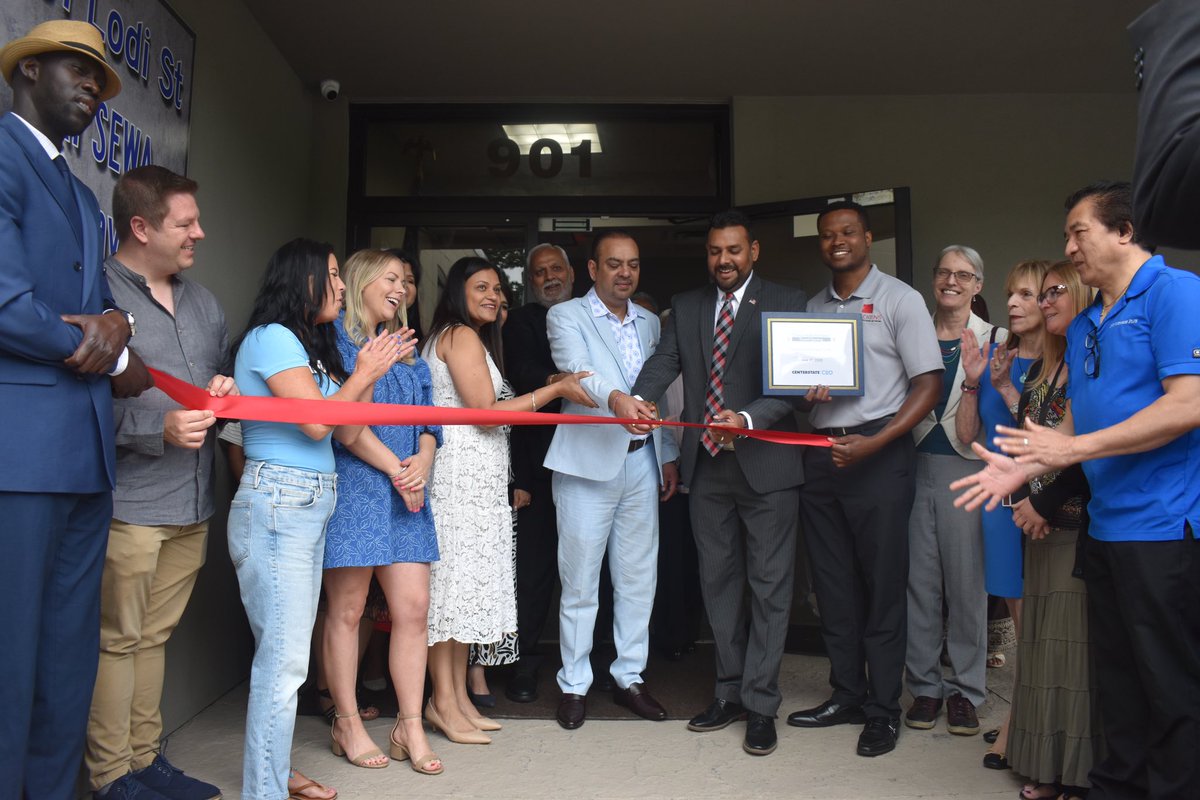 SyracuseAuditor's tweet image. Aging in place is so important for the future of our community. We need tools and resources to make a dignified life possible for everyone. I’m very proud to join the team at Sai Sewa Adult Day Care for their ribbon cutting and celebrate this important new asset in Syracuse.