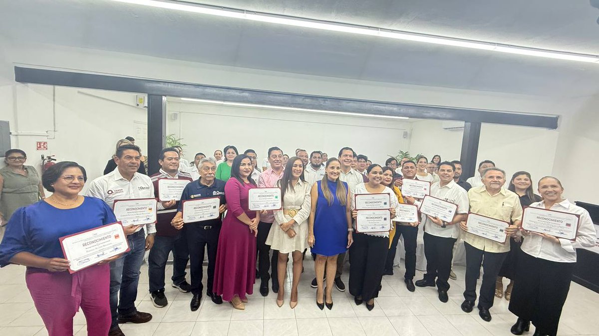 El día de hoy, nuestro titular el C.P. <a href="/egccontreras/">Enrique González C.</a> recibió un reconocimiento por parte del idaip, debido a que el 𝗦𝗘𝗘𝗖𝗔𝗧 se encuentra dentro del rango de las "𝗕𝘂𝗲𝗻𝗮𝘀 𝗽𝗿𝗮́𝗰𝘁𝗶𝗰𝗮𝘀 𝗱𝗲 𝗧𝗿𝗮𝗻𝘀𝗽𝗮𝗿𝗲𝗻𝗰𝗶𝗮" en el Ejercicio 2024.