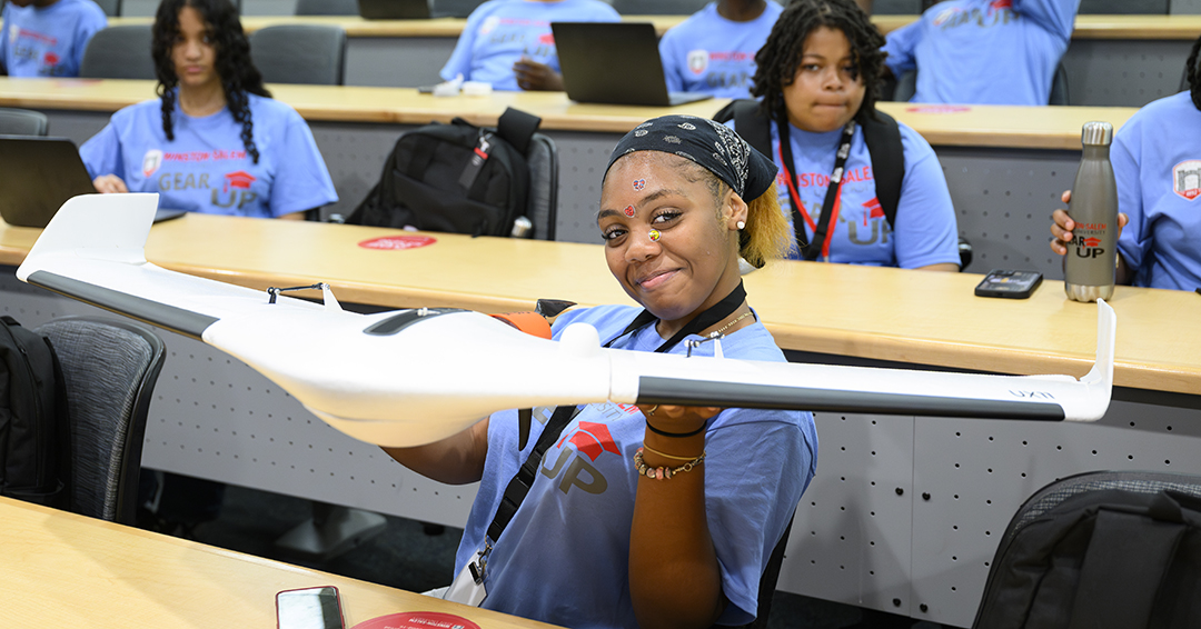 WSSURAMS's tweet image. We hosted students from Forsyth and Guilford County Schools for the WSSU GEAR UP Summer Residential STEAM Enrichment!
These future leaders explored science, technology, engineering, the arts, and math, all while living and learning on our campus.
#RamsTakeCharge | #FutureLeaders