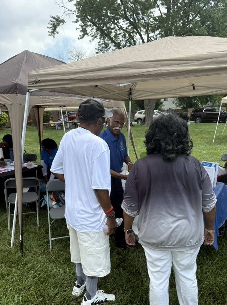 TalleyTrustee's tweet photo. This weekend, it was really nice to join New Fellowship Family Church for their annual Community Day! As always, we really enjoyed spending time with Lawrence Township residents to provide information about programs like our school clothes vouchers. https://t.co/JVHyKjZhJU