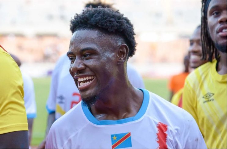 IntroInfos's tweet image. Nathanaël Mbuku arrive demain à Montpellier 🟠🔵

Avec @MohamedTERParis 🤝

#MHSC #Mercato