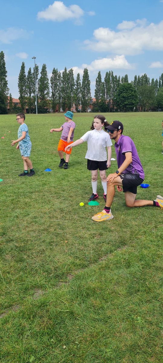 ccbschools's tweet image. Fantastic day @Cheshire_FA with 10 schools attending our SEN multi-sports festival, tennis, cricket & football.
Well done to the sports ambassadors from @StNicholasCHS & @WeaverhamHighSc
Thanks to @SSPWarrington & @Cheshire_FA for your support at this event.