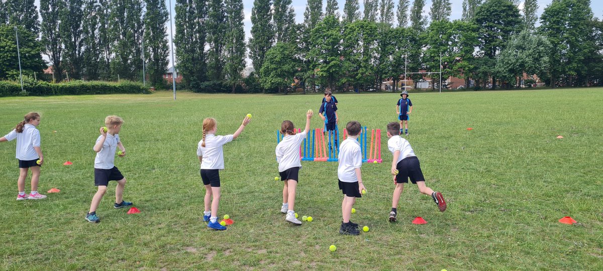 ccbschools's tweet image. Fantastic day @Cheshire_FA with 10 schools attending our SEN multi-sports festival, tennis, cricket & football.
Well done to the sports ambassadors from @StNicholasCHS & @WeaverhamHighSc
Thanks to @SSPWarrington & @Cheshire_FA for your support at this event.