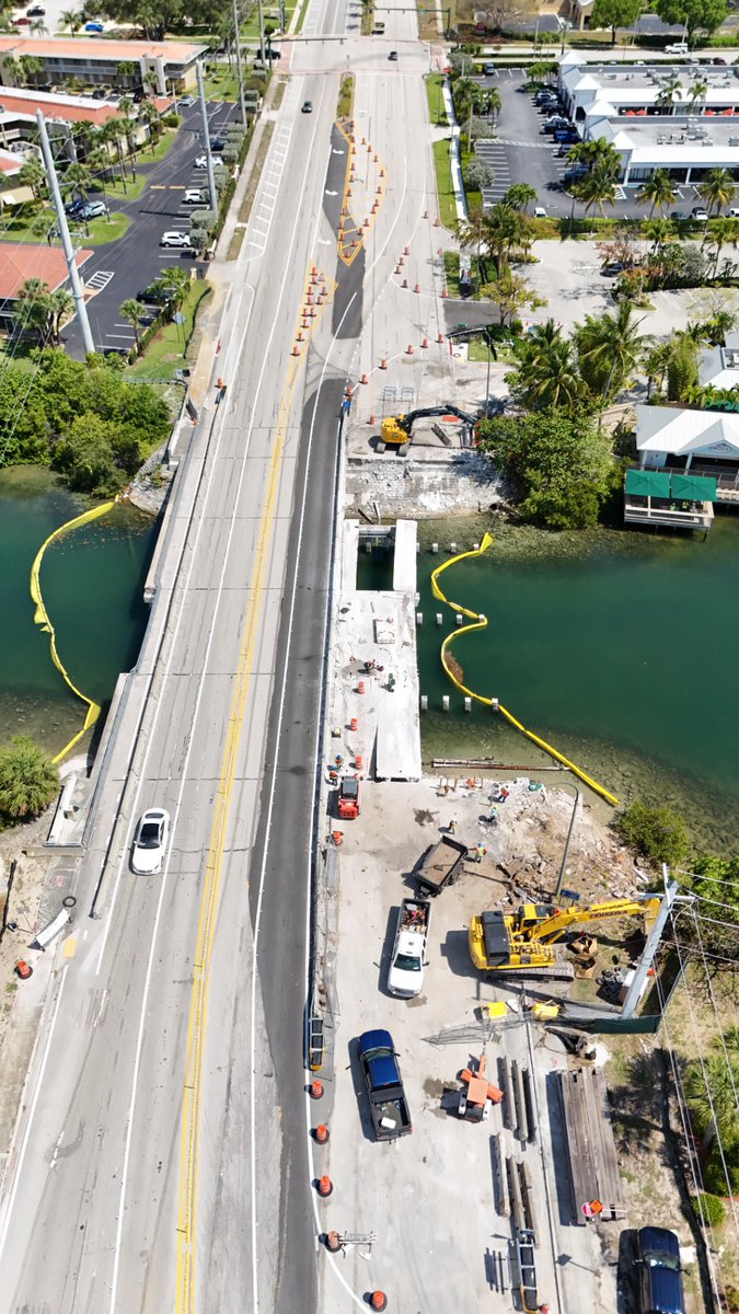 Progress continues on the US 1 Earman River Bridge Replacement Project! 🚧

The project is nearly 20% complete and currently in Phase 2, which includes demolition of the existing bridge.
Upgrades also include roadway widening, new bike lanes, improved lighting, drainage, and