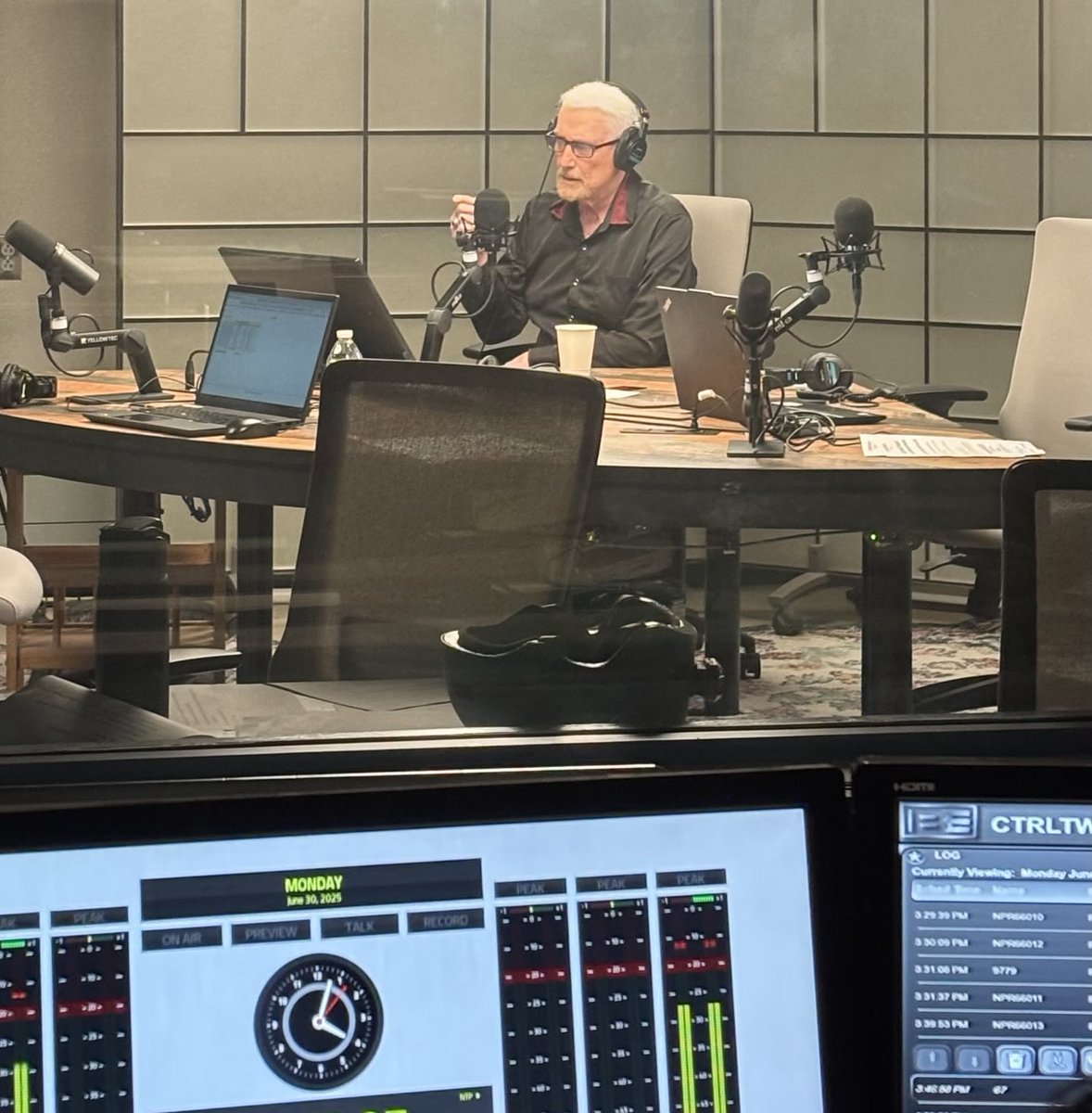 Patrick Stoner (@patrickstoner) on Twitter photo From 4-8pm, we finish up this crucial radio fundraising while the chaos continuer in Washington. So far, so good. Got a $30,000 challenge to play with on air at 90.9 FM. Join us. Exciting & challenging times.
#WHYY #PBS #CCA #SAG #HCA #PhilaFCC <a href="/patrickstoner/">Patrick Stoner</a> From 4-8pm, we finish up this crucial radio fundraising while the chaos continuer in Washington. So far, so good. Got a $30,000 challenge to play with on air at 90.9 FM. Join us. Exciting & challenging times.
#WHYY #PBS #CCA #SAG #HCA #PhilaFCC <a href="/patrickstoner/">Patrick Stoner</a>
