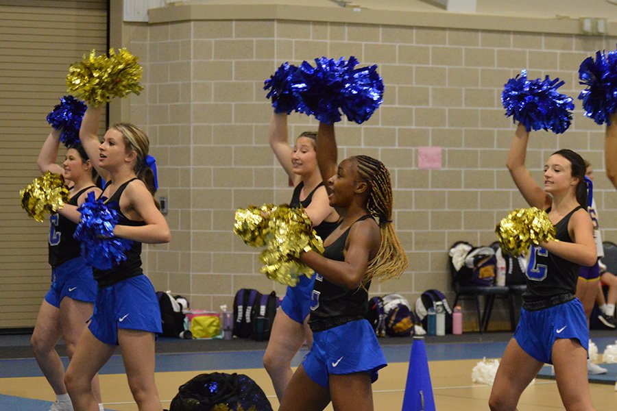 We had a blast this week at the Universal Cheerleaders Association Camp! Check out some of fun in the gallery on our website. #playfoley

foleysportstourism.com/media/photo-ga…
