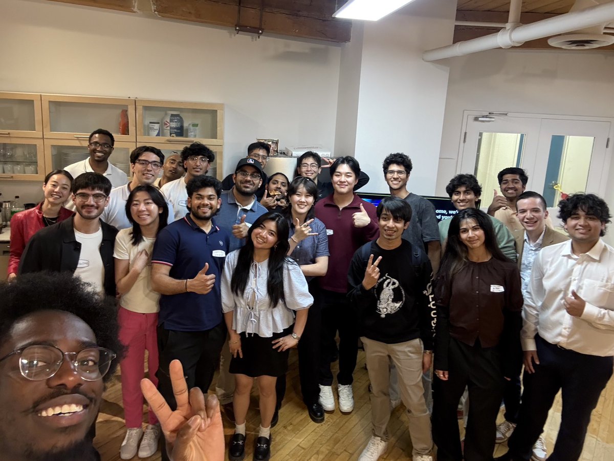 janinerosx's tweet image. before vs after