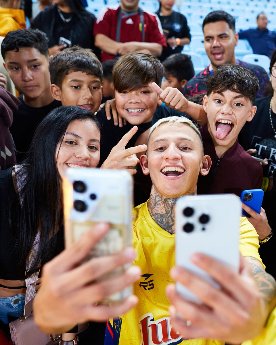 Así se vivió la final de la #LigaMonumental con los influencers de COLOMBIA 🇨🇴🤩

GRACIAS a todos por acompañarnos en el estadio <a href="/monumental_sb/">Estadio Monumental de Caracas Simón Bolívar 🏟</a> 🏟️

#JugamosALoGrande ⚡️