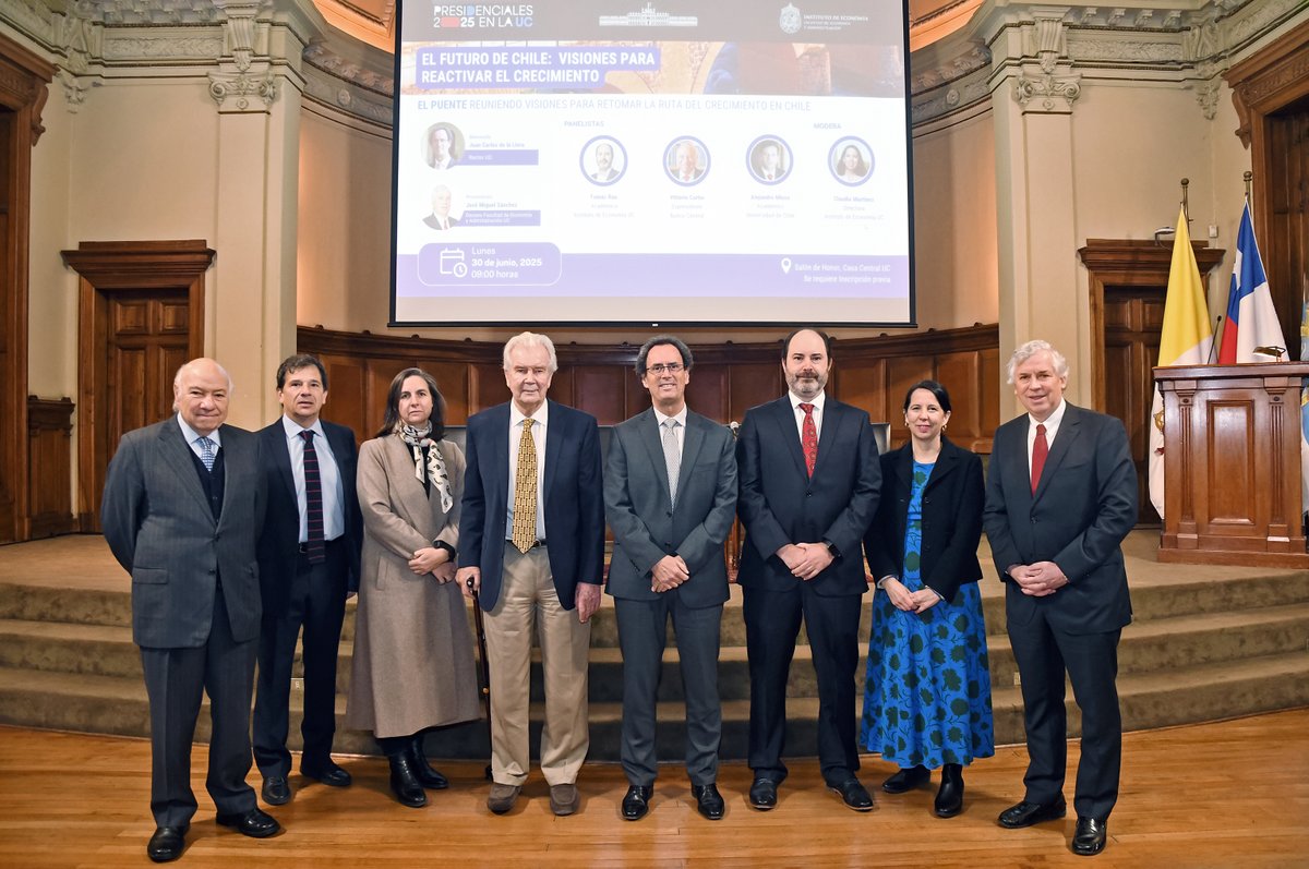 "Estamos rozando el 9% de desempleo. Nunca vamos a volver a crecer si tenemos un mercado laboral así de deprimido”, fue parte de lo que dijo Tomás Rau, profesor del @ie_uc en el conversatorio sobre el lanzamiento de "El Puente" hoy.

Ve los detalles aquí: bit.ly/4kerOgl