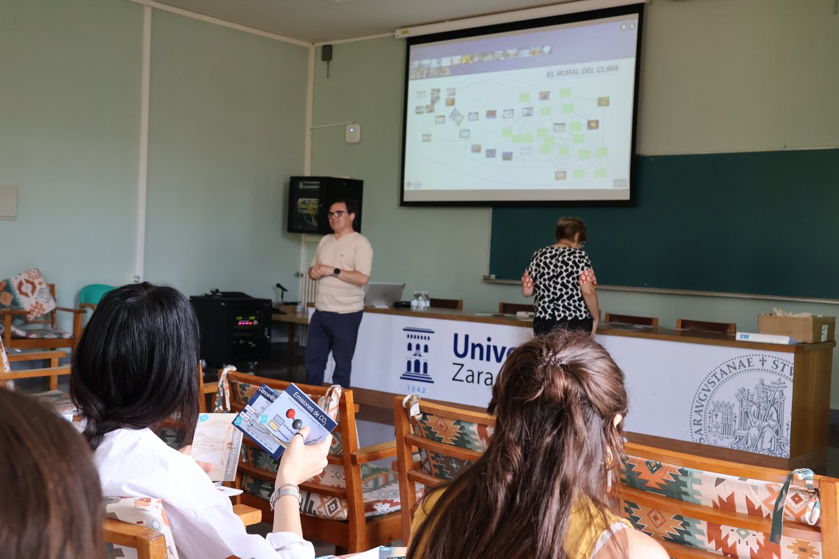 🗣️ "Dinámica grupal sobre el uso y el desarrollo de la #energía y su relevancia sobre el #cambioclimático" - María Teresa Izquierdo y Alberto Abad Secades