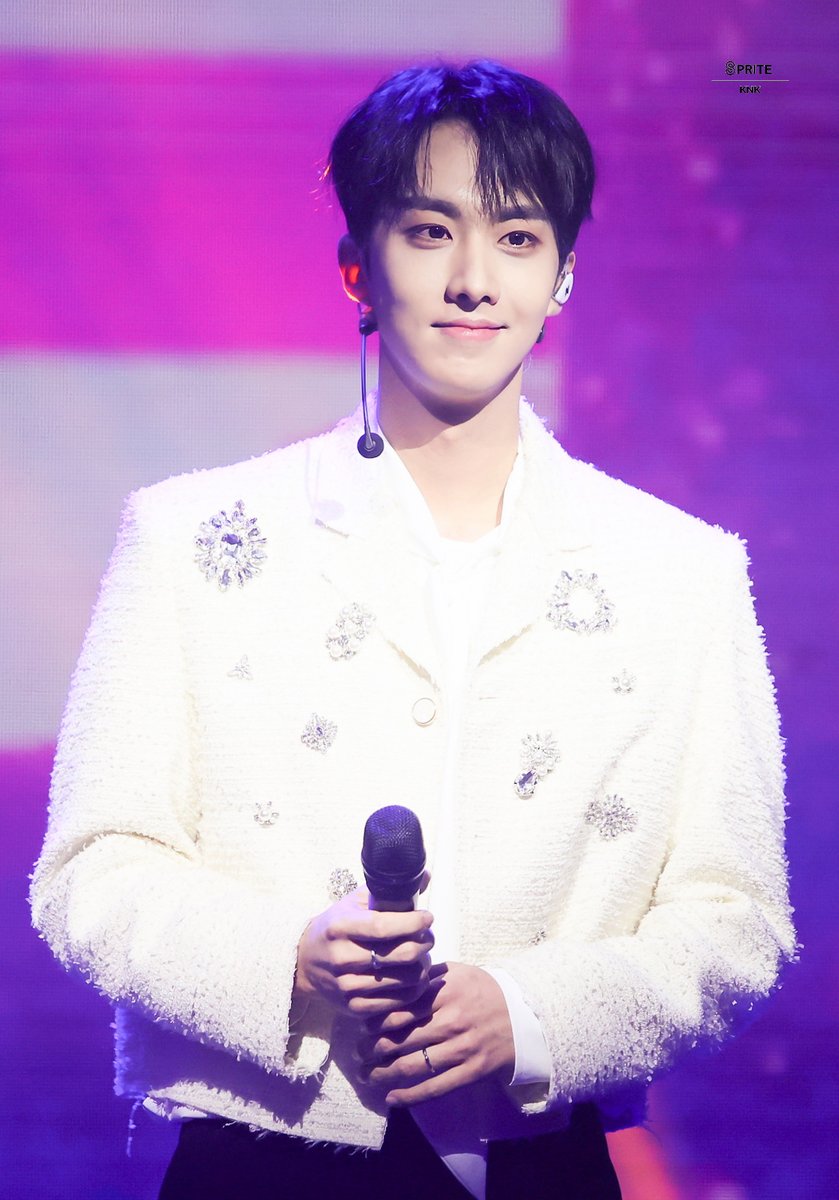 #HAPPYINSEONGDAY

250302 크나큰 킹덤 1부

#크나큰 #KNK #인성 #정인성 #INSEONG #インソン #인성짱짱
<a href="/KNKOfficial220/">크나큰(KNK)</a>