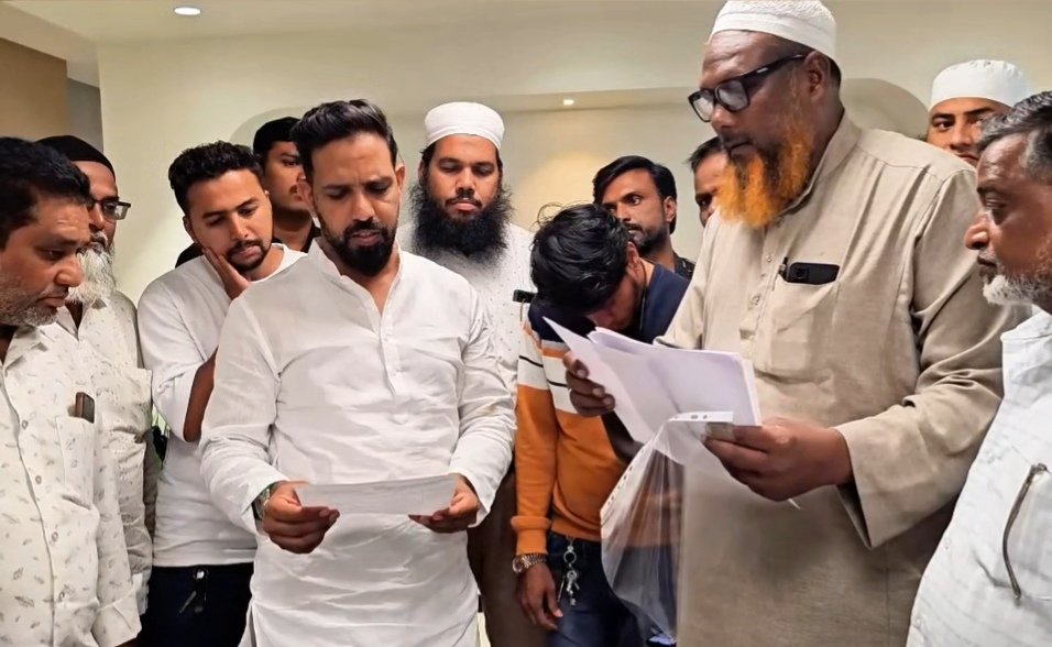 FaheemQureshinc's tweet image. Residents of Rehmat Nagar (Jubilee Hills) visited my office to highlight the urgent need for land allocation for a Khabrastan (graveyard).
This is a genuine public concern, and I assured them that I will take the matter to the concerned authorities for necessary action.…