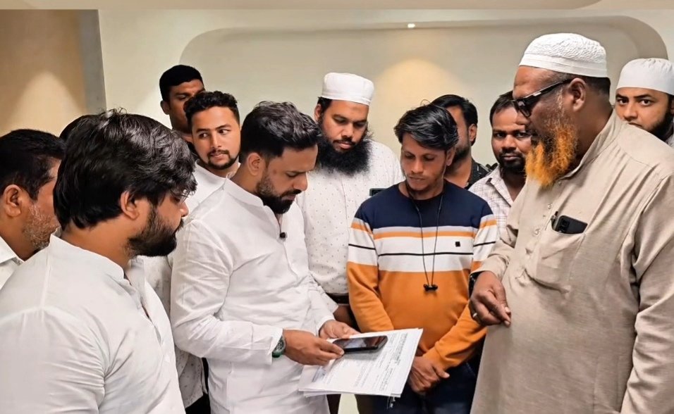 FaheemQureshinc's tweet image. Residents of Rehmat Nagar (Jubilee Hills) visited my office to highlight the urgent need for land allocation for a Khabrastan (graveyard).
This is a genuine public concern, and I assured them that I will take the matter to the concerned authorities for necessary action.…