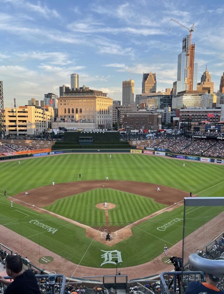 BRedmer's tweet image. "Recruiting"
"Hammer"
"Harbaugh"
"4-game run to the Natty"
That's cool and all, but I'm over here like "The Detroit Tigers are the best team in baseball!!"
#RepDetroit