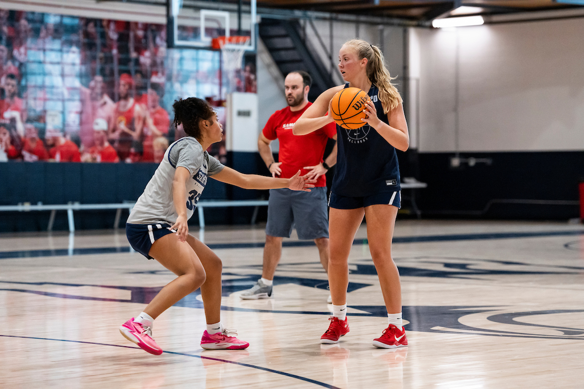 SamfordWBB's tweet image. ๐ฟ๐ค๐๐จ ๐ผ๐ฉ ๐๐ค๐ง๐ ๐ทโโ๏ธ
#AllForSAMford
