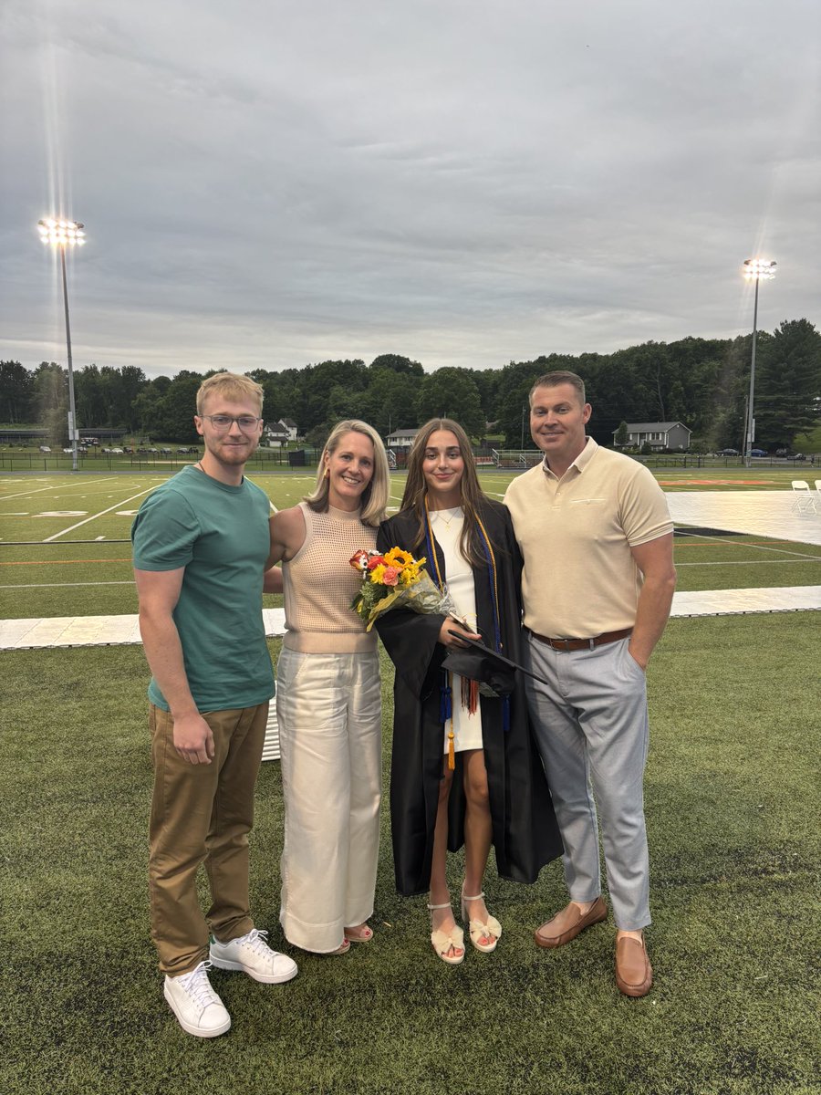 Congratulation to incoming freshman Gabby Murphy on her graduation from Marlboro HS!!!🎓 We are so excited for you to begin your next journey in Scranton, Pa soon!!!💜🏀