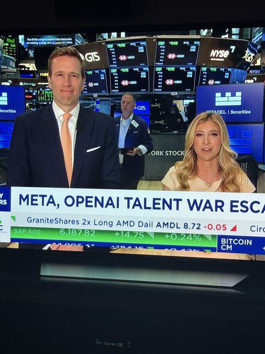 SCOTT JONES (@fox59sjones) on Twitter photo Who at <a href="/CNBC/">CNBC</a> thought those two standing was a good idea? 😂 <a href="/SaraEisen/">Sara Eisen</a> is barely above the graphic. Glad to see ya <a href="/WilfredFrost/">Wilfred Frost</a> Who at <a href="/CNBC/">CNBC</a> thought those two standing was a good idea? 😂 <a href="/SaraEisen/">Sara Eisen</a> is barely above the graphic. Glad to see ya <a href="/WilfredFrost/">Wilfred Frost</a>