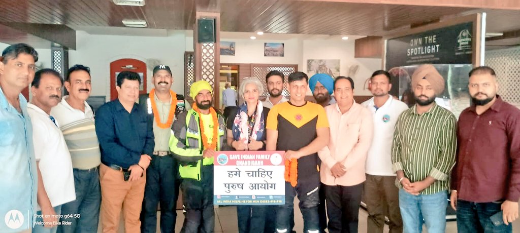 MenWelfare's tweet photo. Day 31
#Ride4MensCommission
#Ride4Men
Our Riders reached to @WeAreSIF Punjab Chapter @sifchandigarh
They were warmly Welcome and Facilitated by the volunteers at Club Press club of Chandigarh
#Ride4Cause https://t.co/2xMhQRef95