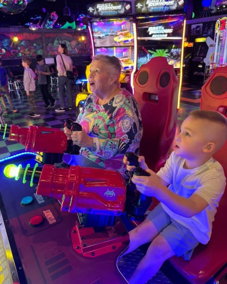 PCRF_Kids's tweet image. Looking for a meaningful and fun summer activity the whole family can enjoy? Encourage your kids to make a difference by hosting a fundraiser to support children living with cancer. 💛

Enzo from Framingham Youth Lacrosse hosted a retro arcade night at Fun and Games, where 20% of…
