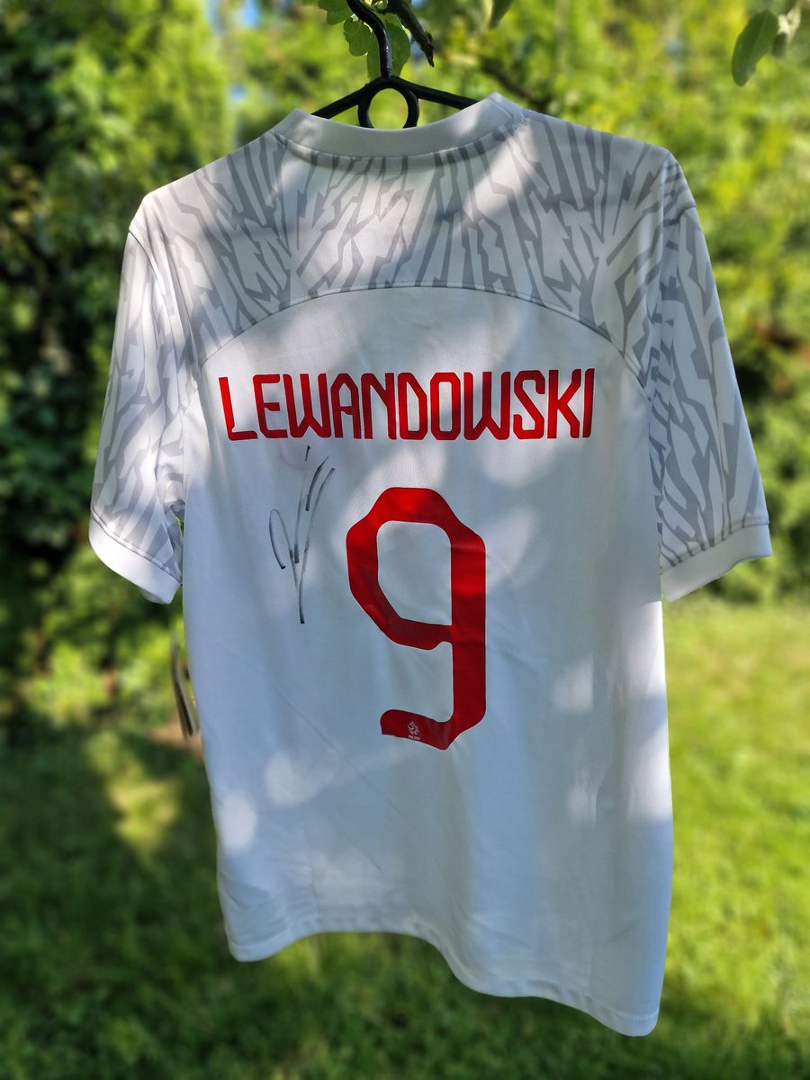 Serce z drugiej ręki ❤️🤲 (@sercezdrugiej) on Twitter photo 🇵🇱LEWANDOWSKI WRACA DO GRY🇵🇱
Licytacja nr 1️⃣3️⃣ dla Arusia 👦❤️
w misji <a href="/FutboholikCup/">#FutboholikCup - 28.06.2025 😎</a> ⚽️☀️
➡️ pomagam.pl/ed8fyn
👕 Reprezentacja Polski #9 Lewandowski z autografem 🖋🔥
(od <a href="/ekopanski91/">Emil Kopański</a> ❤️)
📏 Rozmiar L
kliknij ❤️ i podaj dalej 🔃🤝
⚠️Ważne szczegóły Tweet #2 ⬇️ 🇵🇱LEWANDOWSKI WRACA DO GRY🇵🇱
Licytacja nr 1️⃣3️⃣ dla Arusia 👦❤️
w misji <a href="/FutboholikCup/">#FutboholikCup - 28.06.2025 😎</a> ⚽️☀️
➡️ pomagam.pl/ed8fyn
👕 Reprezentacja Polski #9 Lewandowski z autografem 🖋🔥
(od <a href="/ekopanski91/">Emil Kopański</a> ❤️)
📏 Rozmiar L
kliknij ❤️ i podaj dalej 🔃🤝
⚠️Ważne szczegóły Tweet #2 ⬇️