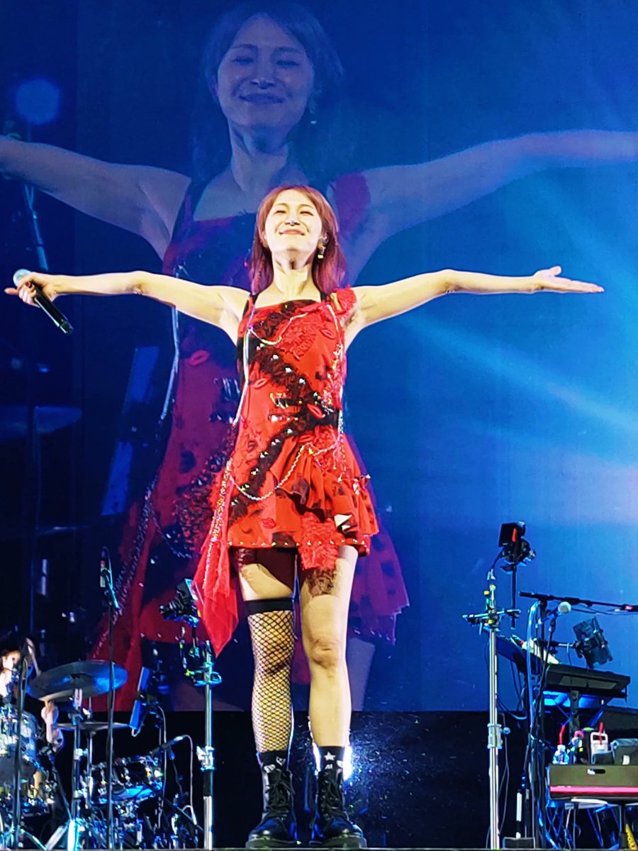 MrJorgePlays's tweet photo. Poses de @LiSA_OLiVE ♥️ durante el Another great day 🌸 México 🇲🇽
#LiSA_NATOUR #lisa #Anothergreatday #concert #vip #phothography #fotografia #awsome #beautiful #love #life #goodnight #music #jpop #japan #night #dreams https://t.co/OSYg561LmL