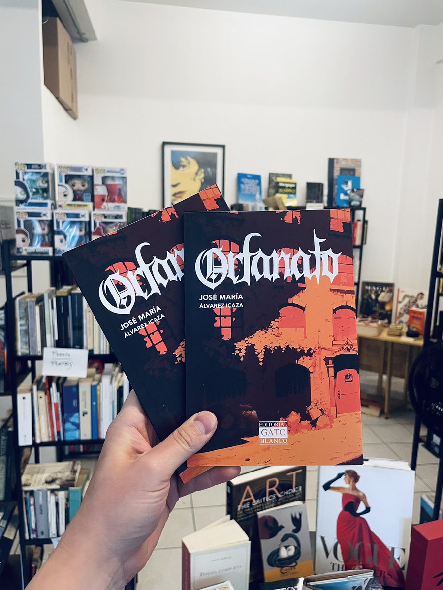 EditGatoBlanco's tweet photo. ¡Nuestras novedades ya están en el Pony! 

Visiten el Pony de Troya, la mejor librería vintage de la CDMX, y busquen los títulos de nuestro sello. https://t.co/PrRWndJUXR