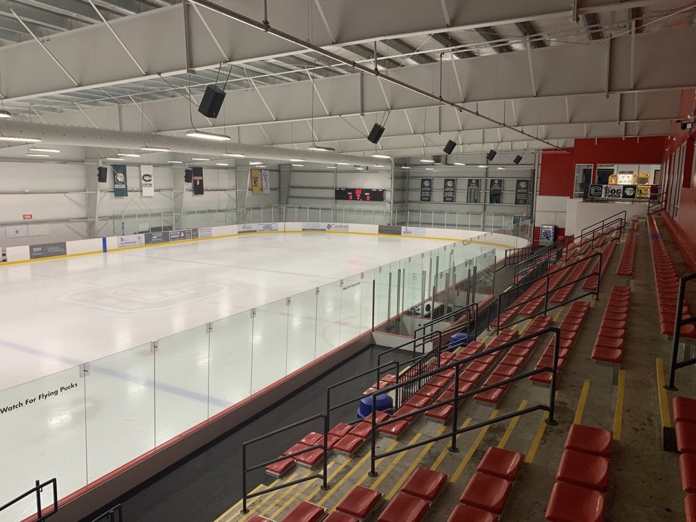 Dear future Curry college basketball athletes. Check out our amazing campus:

youtu.be/WTXzNCHaHrI?si…

We have:
- Tennis courts 
- Outdoor pool
- Football field 
- 2 Baseball field 
- Hockey rink 
- 2 basketball gyms 
- 2 weight rooms 

Can you see yourself coming here?