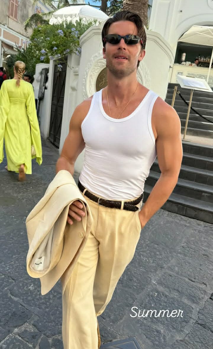 patrick schwarzenegger daily (@dailypatricks) on Twitter photo 