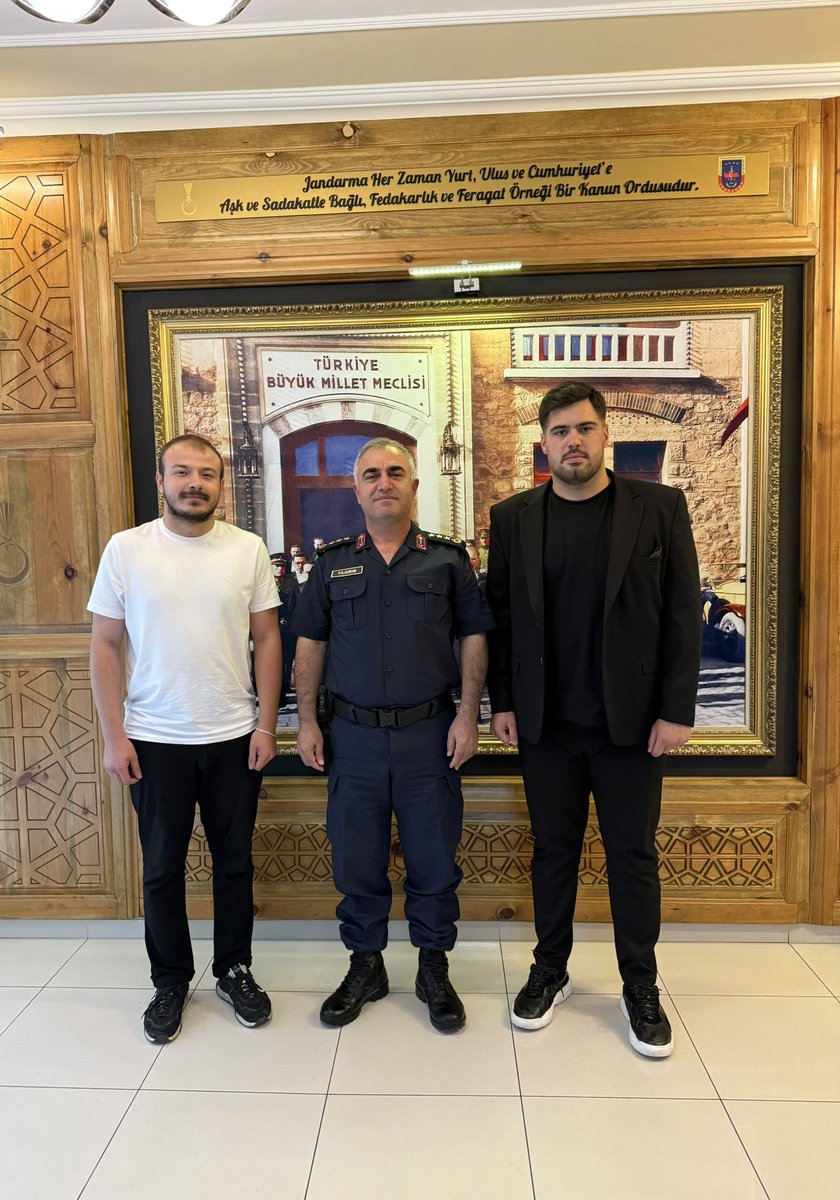 Bolu İl Jandarma Komutanımız Sn.Albay Mevlüt YILDIRIM'a Misafirperverlikleri için teşekkür ederiz.