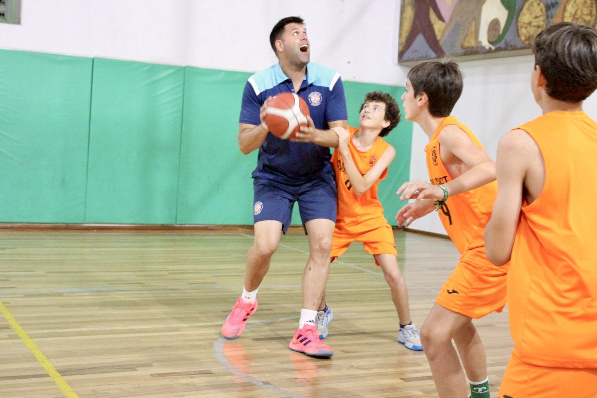 📷 <a href="/9FelipeReyes/">Felipe Reyes</a> en acción 🏀🔥