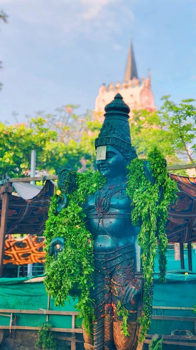 O Venkatesa, shelter of the weary and guiding light on Tirumala’s peak, even the silence of my soul finds melody in your name—a tune no veena can play, but my heart forever sings.

Shubh Ratri 🙏🏽