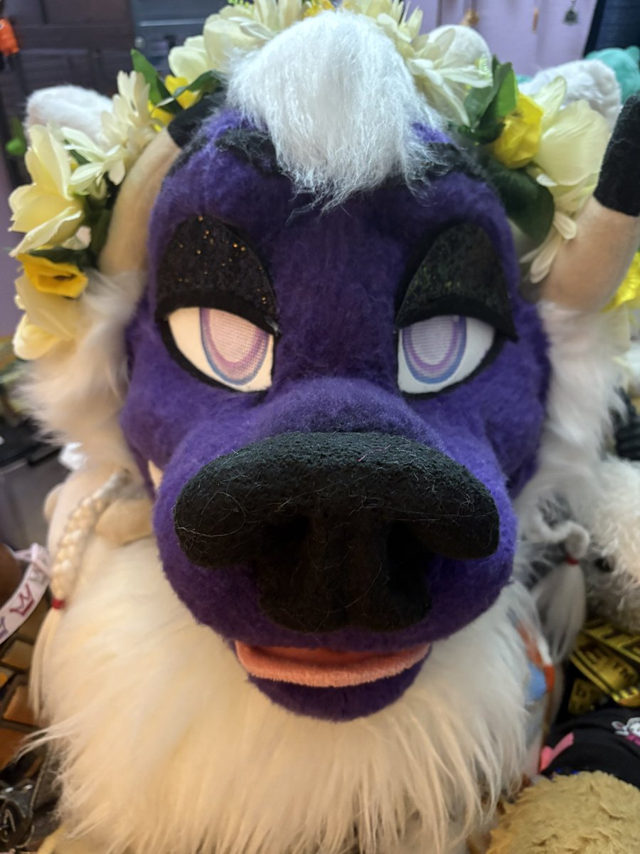 He’s serving cunt 💅🏻
Thank you <a href="/barkinneon/">🦄 Bark in Neon 🦄</a> !!! He looks so beautiful now 💕