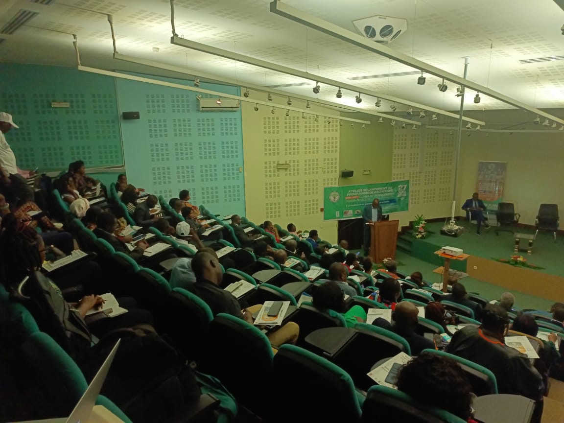 Le Bureau de l’UNESCO à Libreville a pris une part active à l’atelier de lancement du Programme de recherche « Culture et Développement 2025-2027 », organisé le 27 juin 2025 à l’auditorium du ministère des Eaux et Forêts.