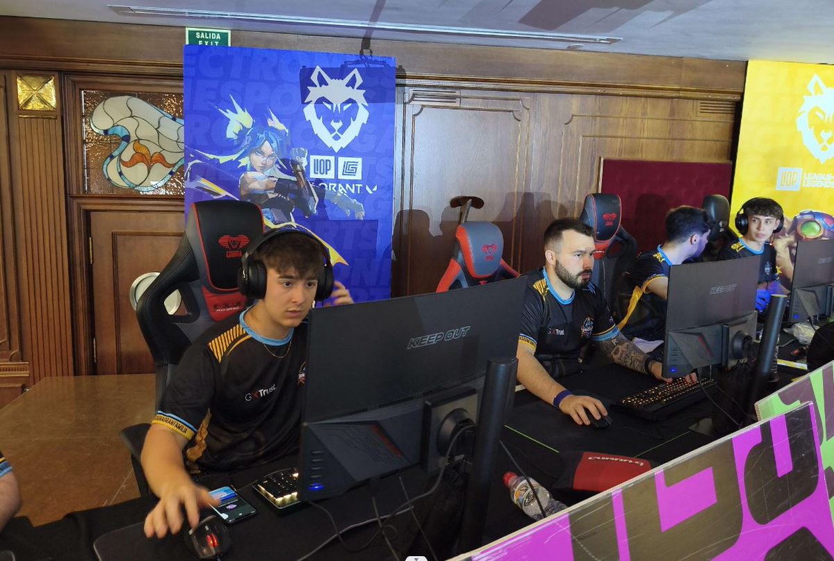 Gaming Barcelona eSports Club (@gamingbarxelona) on Twitter photo Aquest cap de setmana vam estar al <a href="/EveniaHotels/">Evenia Hotels</a> de Lloret de Mar amb les finals de la lliga challenger de <a href="/Gamesportselect/">Gamesports Electrònics</a> !! 🎮
Vam competir, conèixer gent increïble, gaudir de l'esdeveniment i fins i tot ens vam banyar a les seves piscines per tancar el dia 🏖️ Aquest cap de setmana vam estar al <a href="/EveniaHotels/">Evenia Hotels</a> de Lloret de Mar amb les finals de la lliga challenger de <a href="/Gamesportselect/">Gamesports Electrònics</a> !! 🎮
Vam competir, conèixer gent increïble, gaudir de l'esdeveniment i fins i tot ens vam banyar a les seves piscines per tancar el dia 🏖️