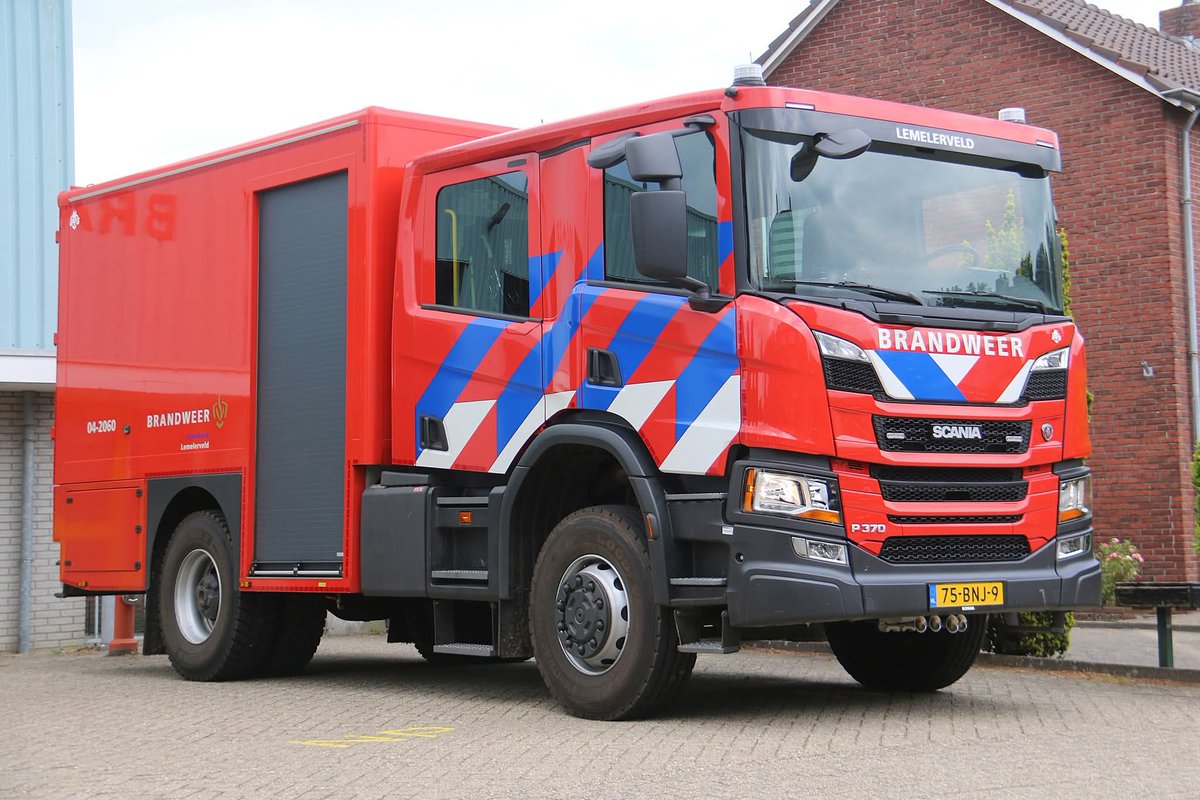 MichaelHuising's tweet image. In 2019 heeft #IFFS een eerste WTS500 afgeleverd aan @VRIJsselland post #Lemelerveld 
In 2020 kwamen daar 2 bij op de posten #Raalte en #Steenwijk
#Scania P370 4x4 / 500m. 5&quot; transportslang / Schlingmann pomp 4000 l/min / HL125 SOA