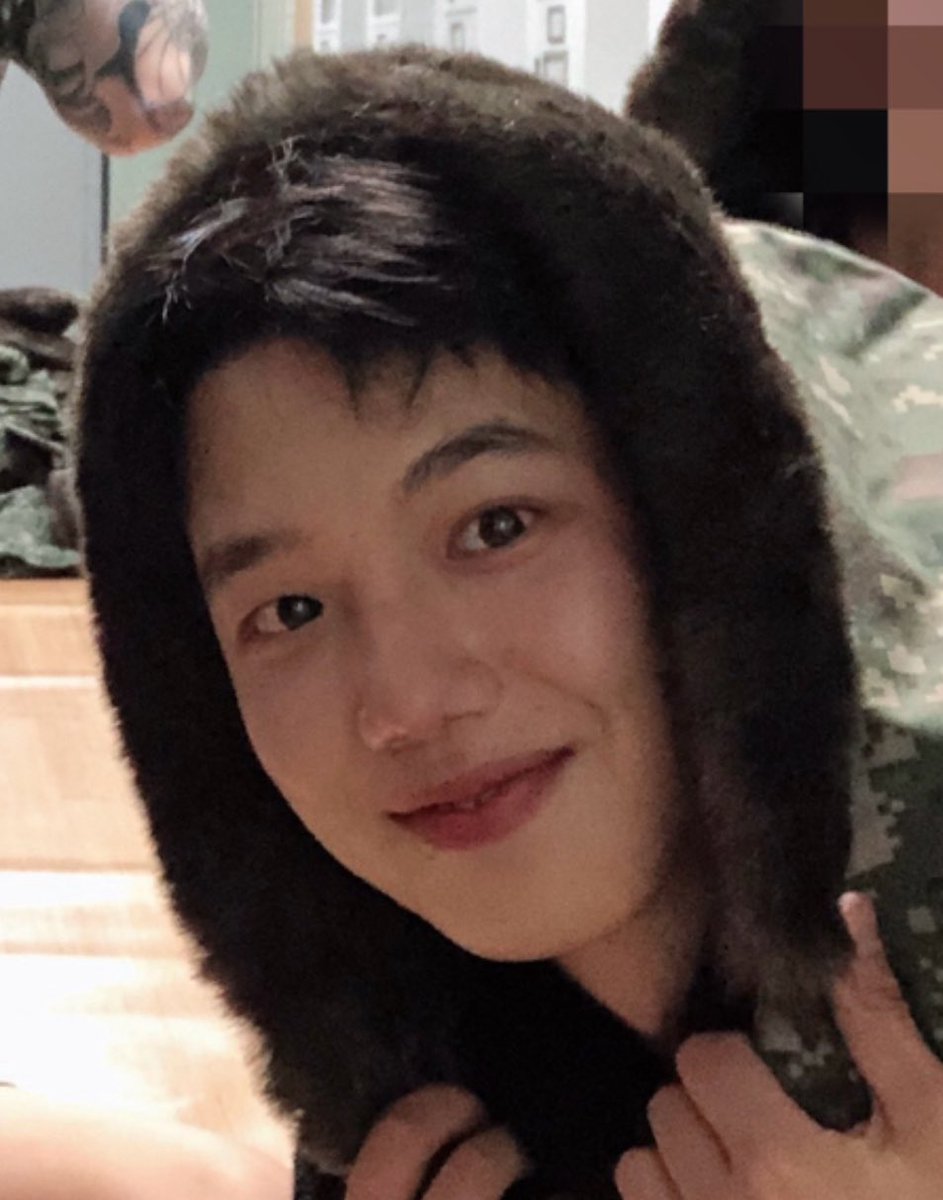 얘네둘이 사귐 아무튼 사귐