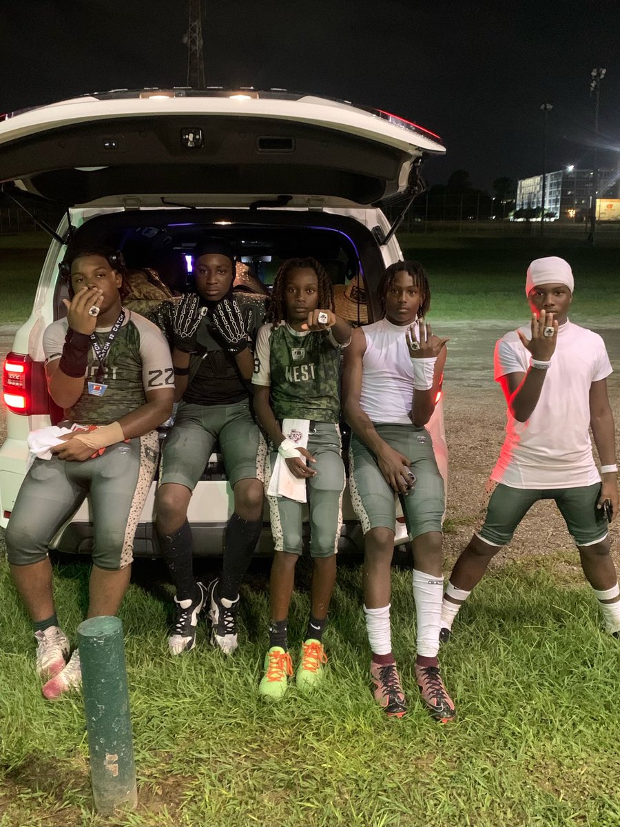 Jhoward2030_'s tweet photo. Had a great weekend at the @battlegroundyag, glad to be able to show case my talent 
#icantchillyet @HokaHeyFootball https://t.co/SntK5dnsf4