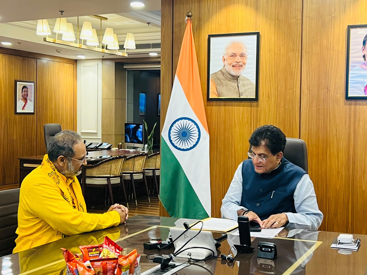 Dr. Chinmay Pandya (@drchinmayp) on Twitter photo “जब विचारों में वेदना हो और लक्ष्य में युग-निर्माण—तब संवाद केवल औपचारिक नहीं, आत्मिक बन जाता है।”
<a href="/PiyushGoyal/">Piyush Goyal</a> जी से वाणिज्य भवन, नई दिल्ली में सौजन्य भेंट हुई।
पूज्य गुरुदेव की “राष्ट्र समर्थ, राष्ट्र सशक्त” की संकल्पना, गायत्री मंत्र के भावार्थ व भारतीय चिंतन-दर्शन पर गहन “जब विचारों में वेदना हो और लक्ष्य में युग-निर्माण—तब संवाद केवल औपचारिक नहीं, आत्मिक बन जाता है।”
<a href="/PiyushGoyal/">Piyush Goyal</a> जी से वाणिज्य भवन, नई दिल्ली में सौजन्य भेंट हुई।
पूज्य गुरुदेव की “राष्ट्र समर्थ, राष्ट्र सशक्त” की संकल्पना, गायत्री मंत्र के भावार्थ व भारतीय चिंतन-दर्शन पर गहन