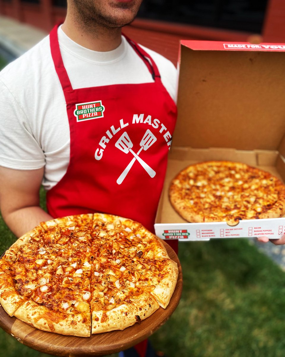 Grill masters don’t gatekeep. They serve BBQ Chicken Pizza.

Available for a limited time!