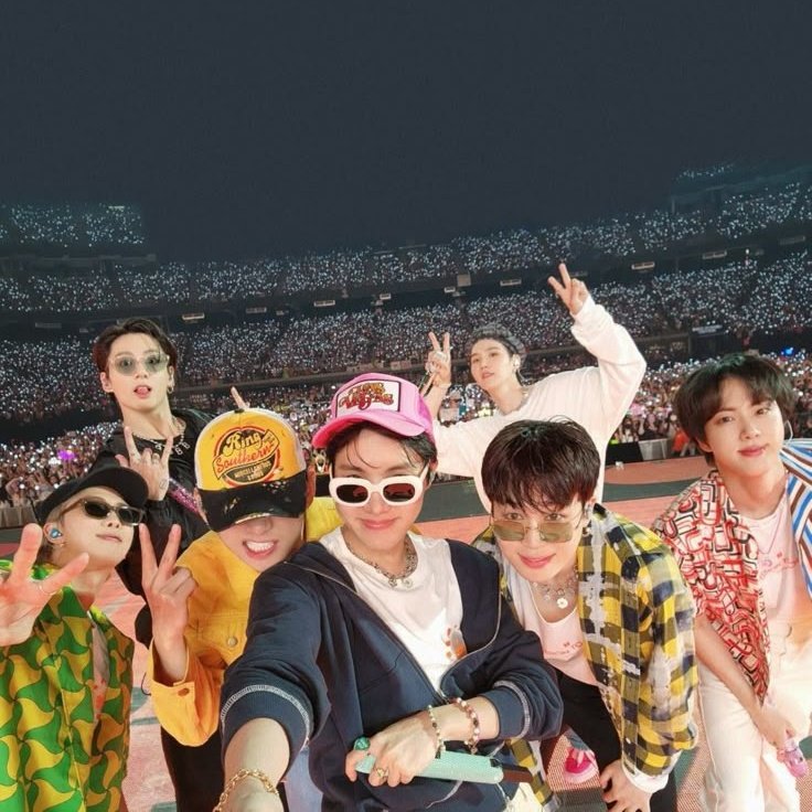 من زنده موندم و به ارای ot7 برگشتیم؟
😭😭😭😭😭😭

PERMISSION TO DANCE LIVE ALBUM
BTS BTS BTS
BTS IS COMING
BTS ARE BACK
#PTD_ON_STAGE_LIVE #PTD_ON_STAGE_SEOUL #BTS #방탄소년단