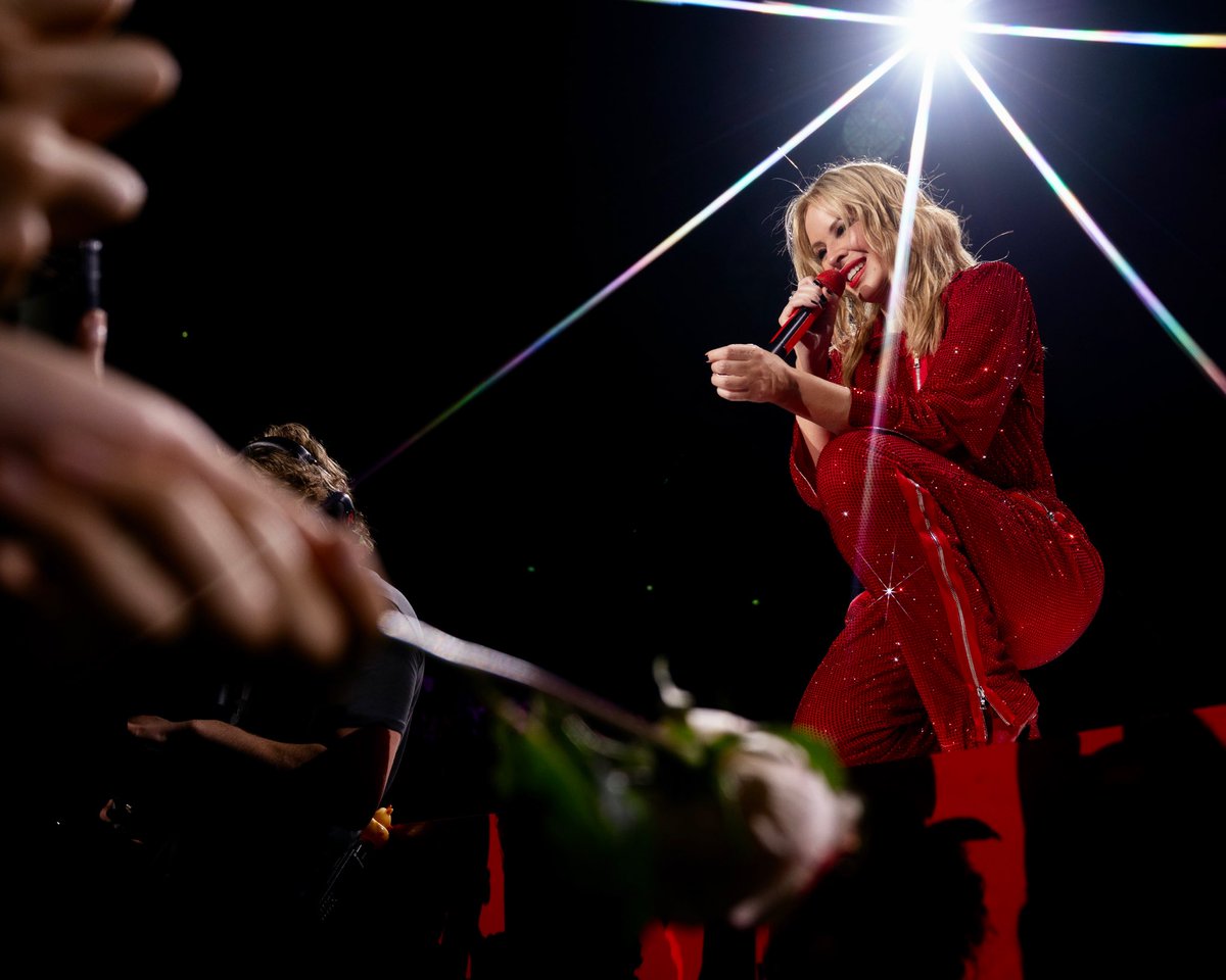 PARIS!!!! That was beyond!!! JE VOUS AIMES 🥹🔥😘