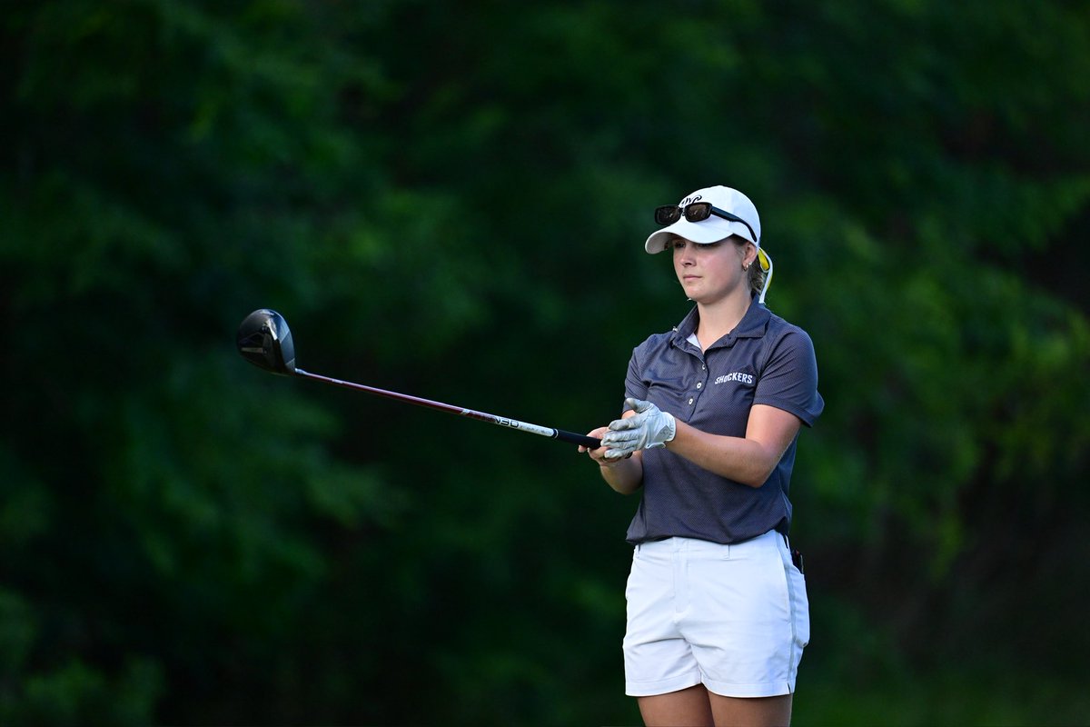 𝓢𝓣𝓤𝓓𝓔𝓝𝓣-Athletes

Congrats to Kenze, B, and Kayla who were named as WGCA All-American Scholars this morning!