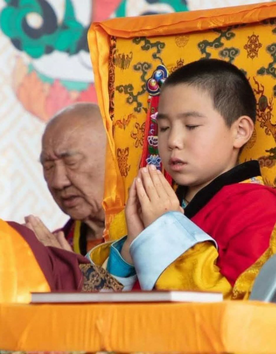 Стресс, депресс, айдас, санаа зоволт зэрэг сэтгэл зовнилыг арилгахад нэн тустай Буддын уламжлалт амьсгалын дасгал.

Сэтгэл санаа тавгүйтсан, тогтохгүй байх, хэт их сэтгэл хөдлөлд автах, хямарч стресстэх үед тус болох амьсгалын дасгалыг хэрхэн хийх аргыг энд бичих болно.
Юуны