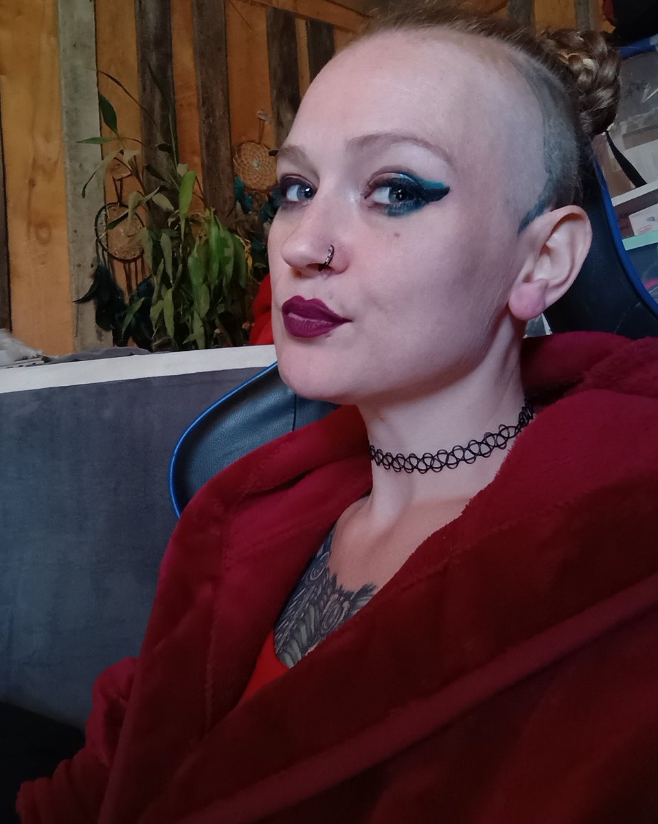 QueenFrostB's tweet photo. If I lick it... it's Mine... https://t.co/b9j9EcsR2W