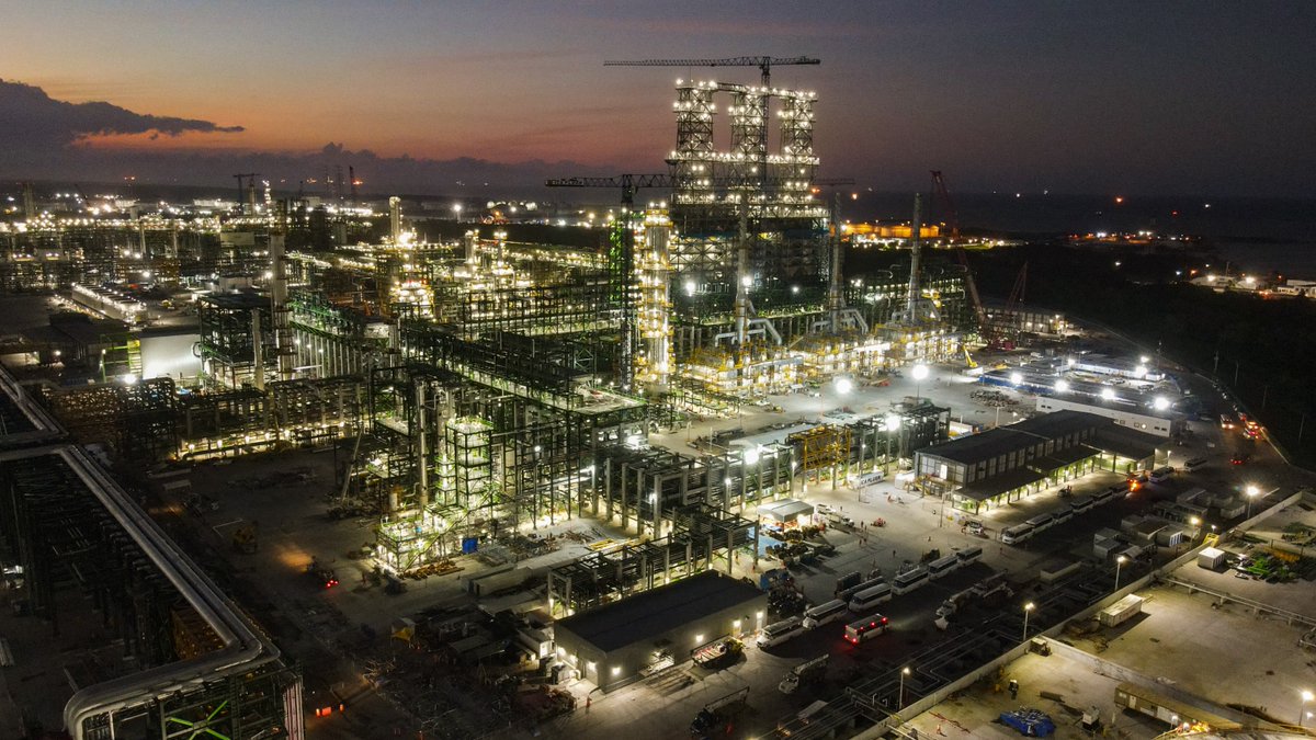 🎉 ¡ICA Fluor cumple 32 años!  
Más de 3 décadas de ingeniería, procuración y construcción comprometidos con el desarrollo del país e impulsando el talento mexicano. 

¡Gracias por ser parte de este camino!  #ICAFluor #32Años #México #TalentoMexicano #ConstruimosConValores