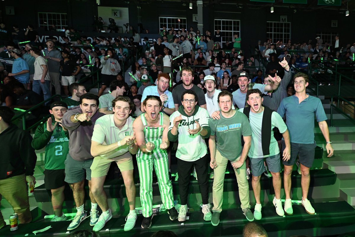 tuwaveriders's tweet image. 𝐓𝐡𝐢𝐬 𝐢𝐬 𝐨𝐮𝐫 𝐡𝐨𝐮𝐬𝐞.🏀💥
Catch Men’s Basketball this fall at Avron B. Fogelman Arena in the Devlin Fieldhouse and earn 1,000 points at every game as a Wave Rider 💚🌊
#RideTheWave | #RollWave🌊