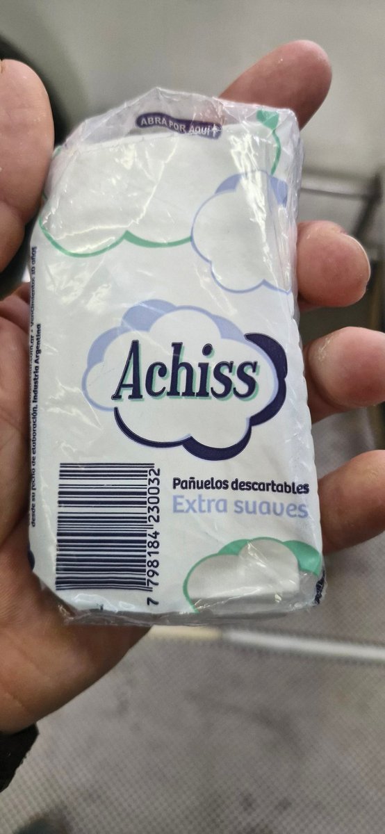 MonoBurzaco's tweet photo. Porque será que no paro de estornudar si uso.... https://t.co/fbQ9U6iTXe