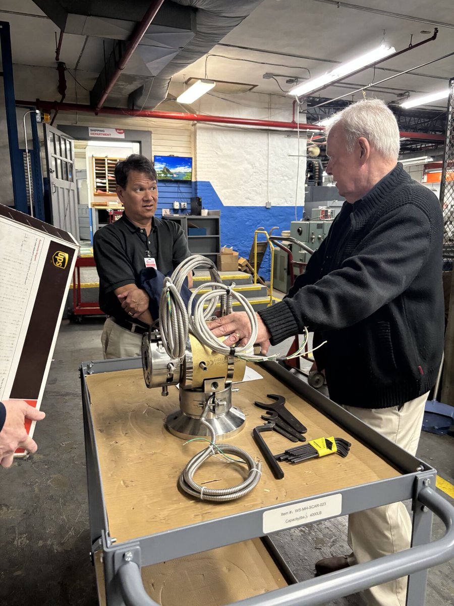 guilltool's tweet image. Last week, we welcomed several visitors from the  John H. Chafee Center for International Business, at
@BryantUniv. Tom Baldock and Peter Leary offered a behind-the-scenes tour of the facility.  #madeinrhodeisland #ManufacturingExcellence #ExtrusionTech #PrecisionManufacturing