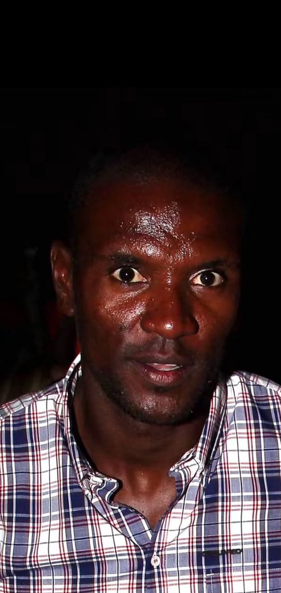 kde952's tweet image. Je viens de manger des wings