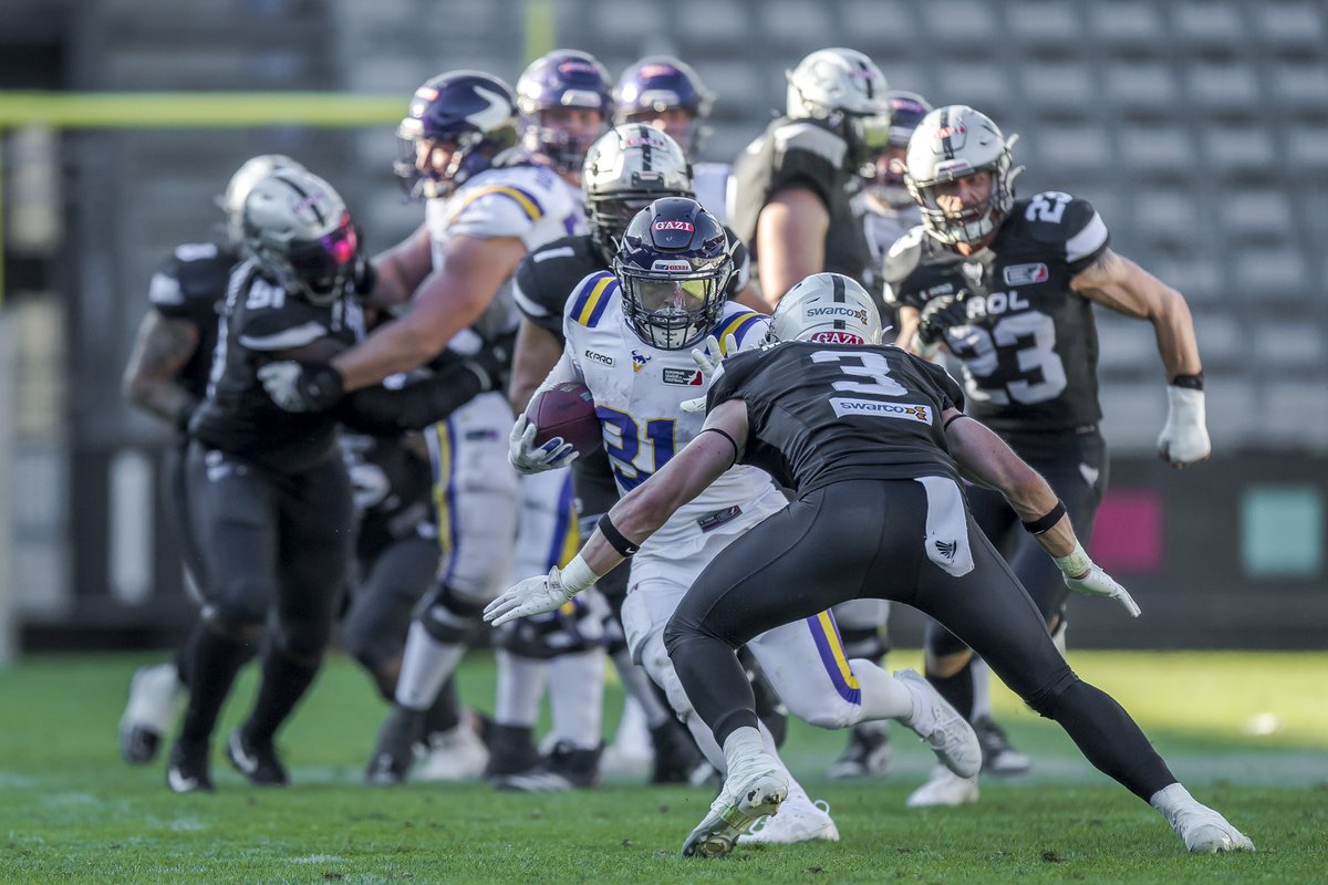 ViennaVikings's tweet image. 😤 Like a cannonball. #FlipBook with #FloWegan

#PurpleReign #ViennaVikings #ELF2025 📸 @HJirgal